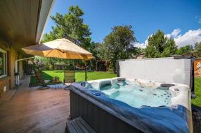 Colorado Home with Pickleball 1 Mi to Broadmoor!